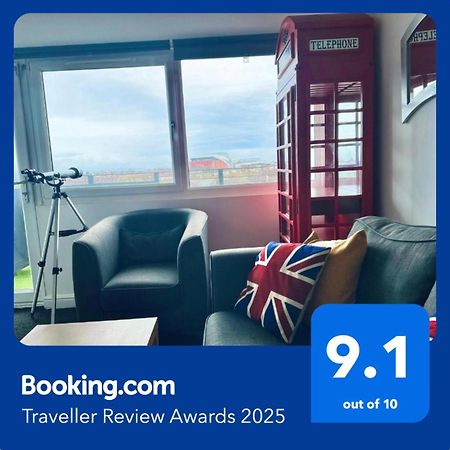 Unique View Of Anfield Stadium - Charming 2 Bedroom Apartment In Liverpool With Parking 외부 사진